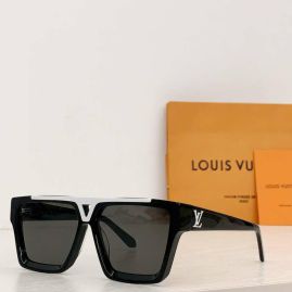 Picture of LV Sunglasses _SKUfw55770523fw